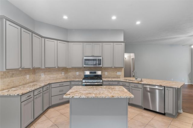 66 Bryce Branch Circle, Spring, TX 77382