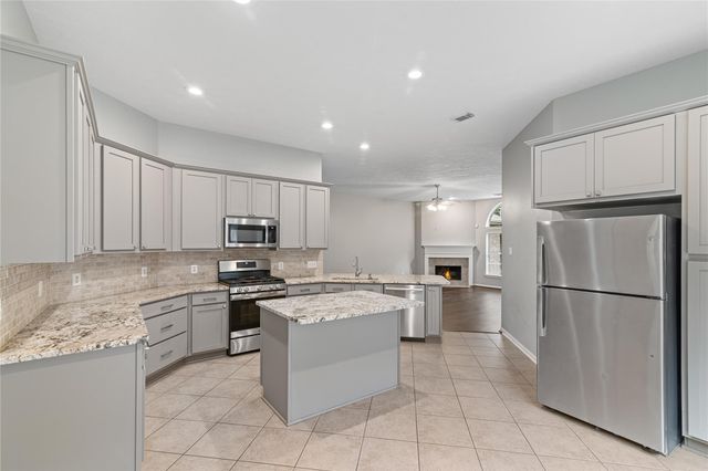 66 Bryce Branch Circle, Spring, TX 77382