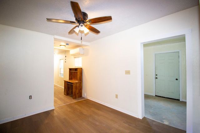 815 4th Street, Hempstead, TX 77445