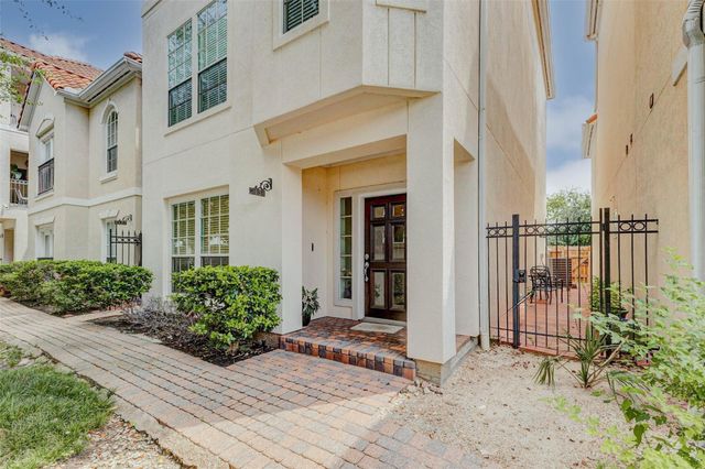 6131 Stoney Brook Drive, Houston, TX 77036