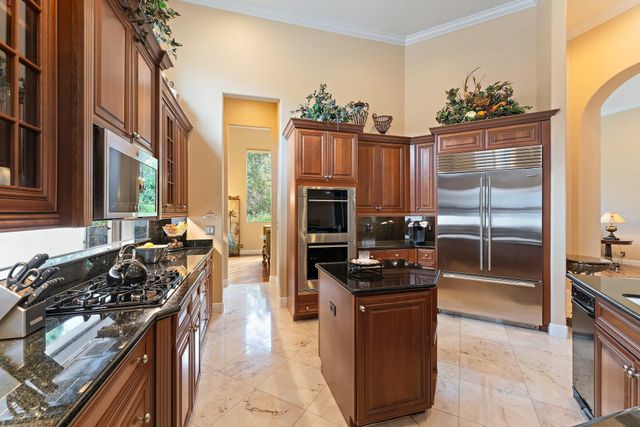 200 Montant Drive, Palm Beach Gardens, FL 33410