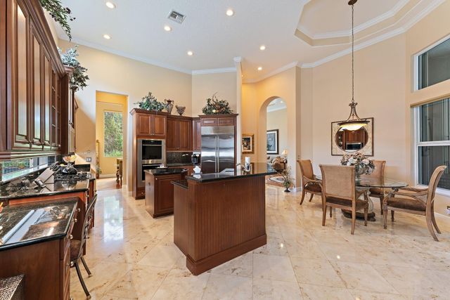 200 Montant Drive, Palm Beach Gardens, FL 33410