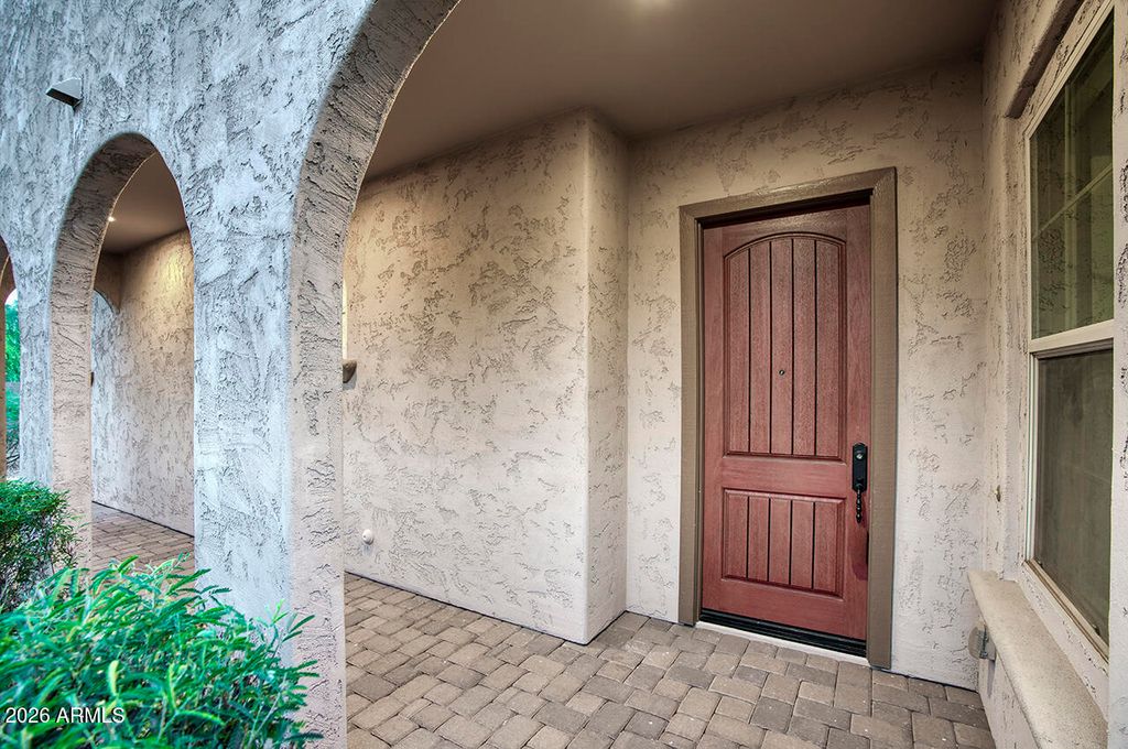 4542 E VISTA BONITA Drive, Phoenix, AZ 85050 — photo 3