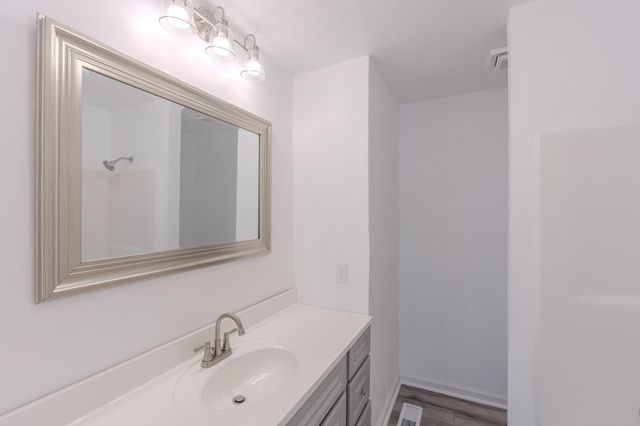 335 MARSHALL CV, Halls, TN 38040