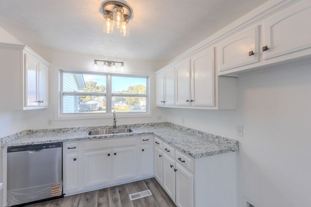 335 MARSHALL CV, Halls, TN 38040