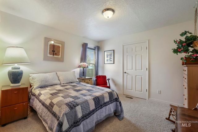 916 17th Ave E, Jerome, ID 83338