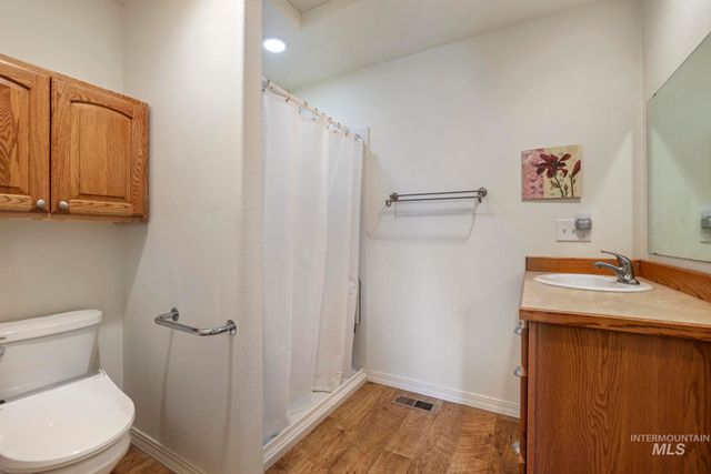 916 17th Ave E, Jerome, ID 83338