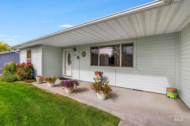 916 17th Ave E, Jerome, ID 83338