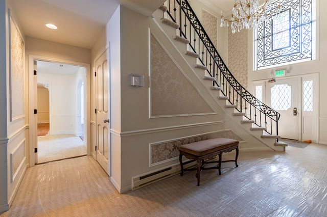 2255 Bordeaux Walk B1, Highland, IN 46322