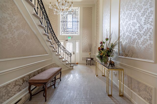 2255 Bordeaux Walk B1, Highland, IN 46322