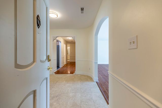 2255 Bordeaux Walk B1, Highland, IN 46322