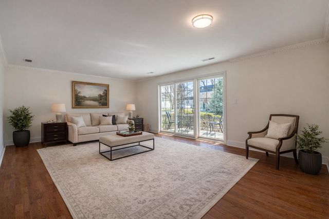 2255 Bordeaux Walk B1, Highland, IN 46322