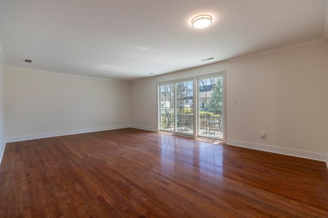 2255 Bordeaux Walk B1, Highland, IN 46322