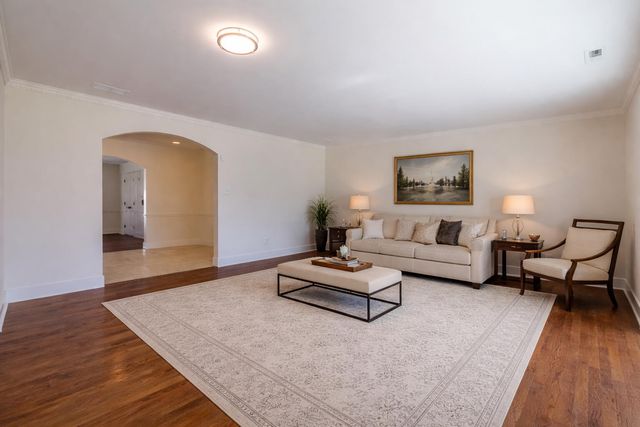 2255 Bordeaux Walk B1, Highland, IN 46322