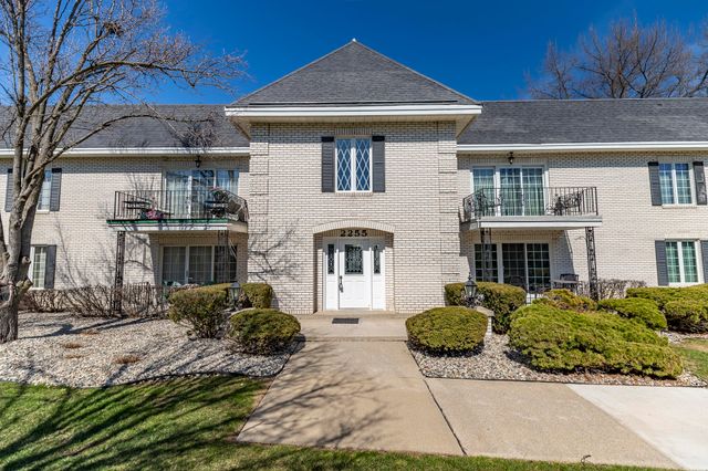 2255 Bordeaux Walk B1, Highland, IN 46322