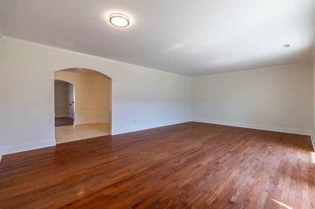 2255 Bordeaux Walk B1, Highland, IN 46322