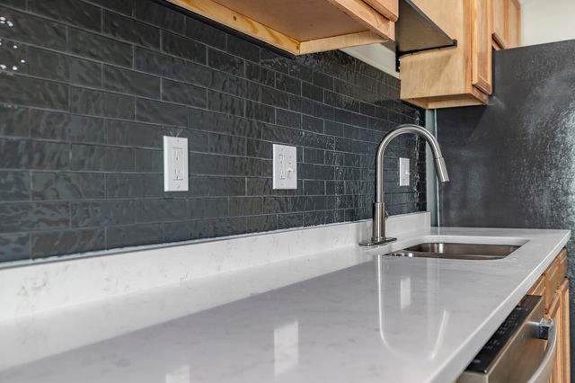 2255 Bordeaux Walk B1, Highland, IN 46322