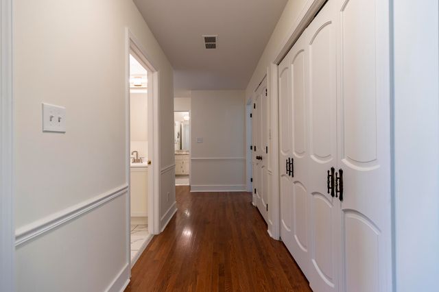 2255 Bordeaux Walk B1, Highland, IN 46322