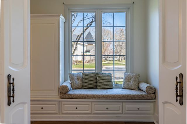 2255 Bordeaux Walk B1, Highland, IN 46322