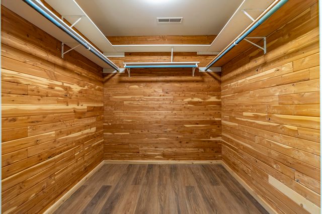 2255 Bordeaux Walk B1, Highland, IN 46322