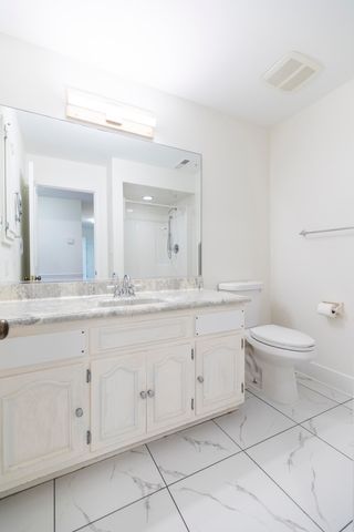 2255 Bordeaux Walk B1, Highland, IN 46322