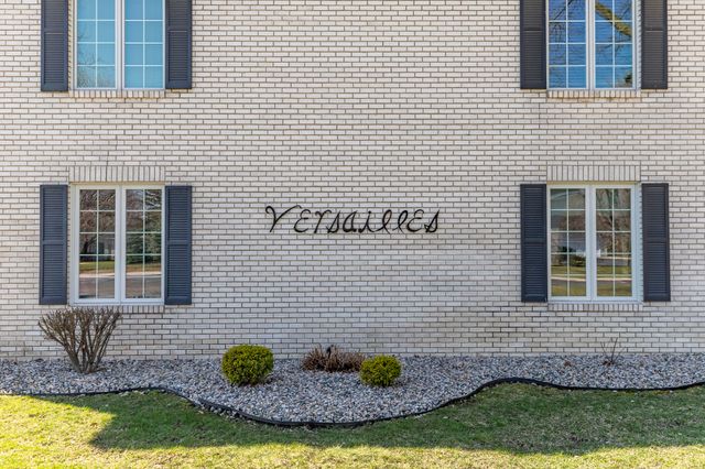 2255 Bordeaux Walk B1, Highland, IN 46322