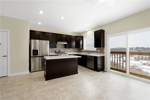 111 Foxhound Dr, Jefferson Hills, PA 15236