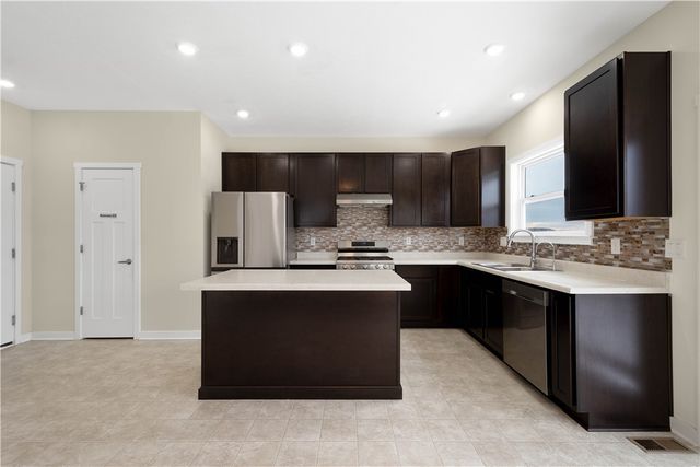 111 Foxhound Dr, Jefferson Hills, PA 15236