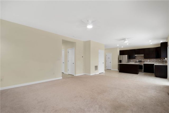 111 Foxhound Dr, Jefferson Hills, PA 15236