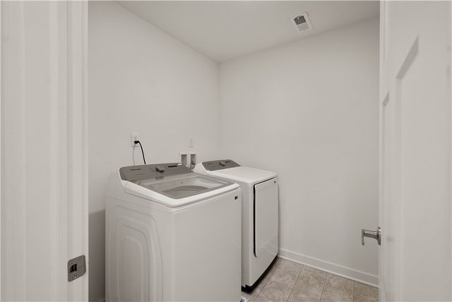 111 Foxhound Dr, Jefferson Hills, PA 15236