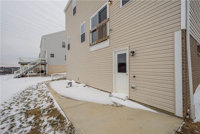 111 Foxhound Dr, Jefferson Hills, PA 15236