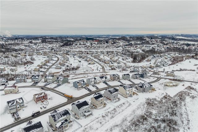 111 Foxhound Dr, Jefferson Hills, PA 15236