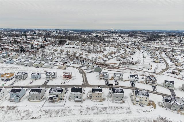 111 Foxhound Dr, Jefferson Hills, PA 15236