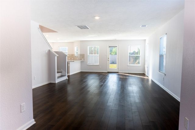 623 Ash Mill Drive, Houston, TX 77090