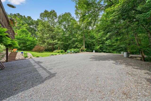 189 School House Road, Middletown, NY 10940