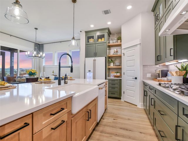 201 Retha DR, Dripping Springs, TX 78620