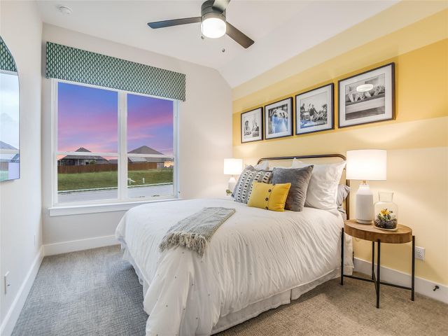 201 Retha DR, Dripping Springs, TX 78620