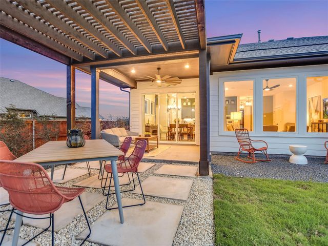 201 Retha DR, Dripping Springs, TX 78620