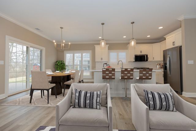 7186 Ironwood Circle, Newburgh, IN 47630