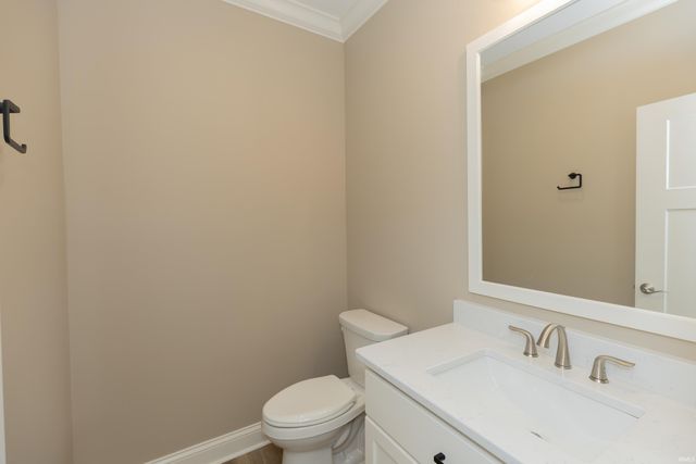 7186 Ironwood Circle, Newburgh, IN 47630