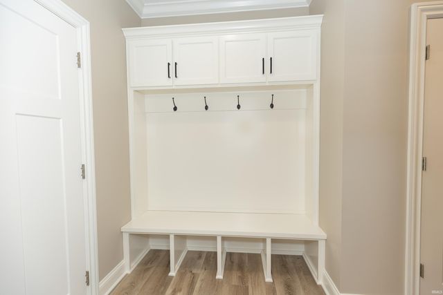 7186 Ironwood Circle, Newburgh, IN 47630