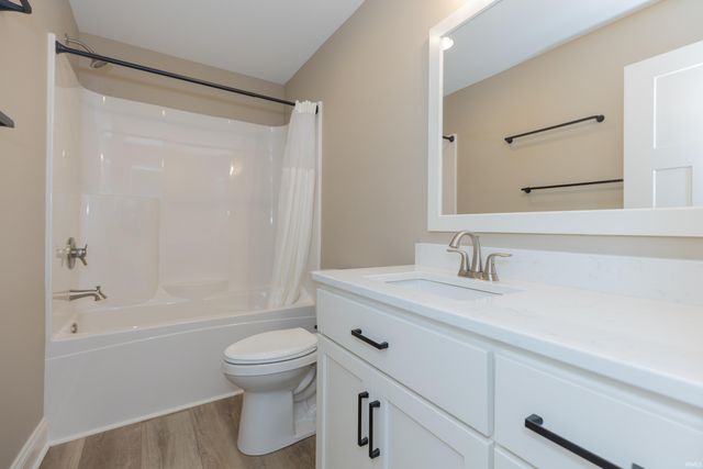 7186 Ironwood Circle, Newburgh, IN 47630