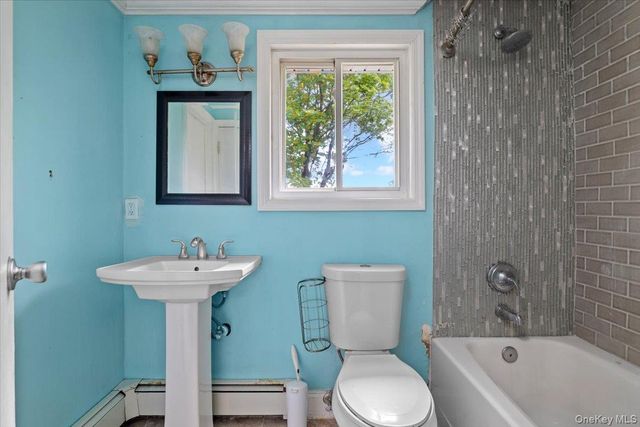 68 Janet Street, Port Jefferson, NY 11776