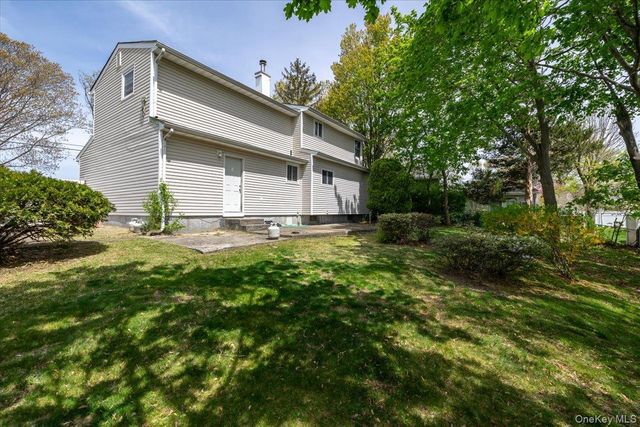 68 Janet Street, Port Jefferson, NY 11776