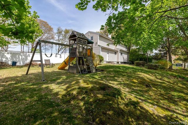 68 Janet Street, Port Jefferson, NY 11776