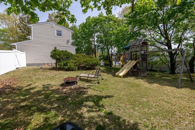 68 Janet Street, Port Jefferson, NY 11776