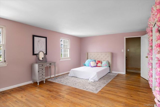 68 Janet Street, Port Jefferson, NY 11776