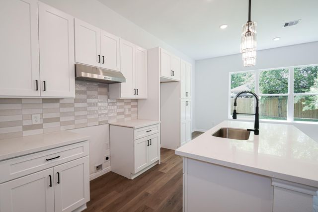 7938 Kenton Street, Houston, TX 77028