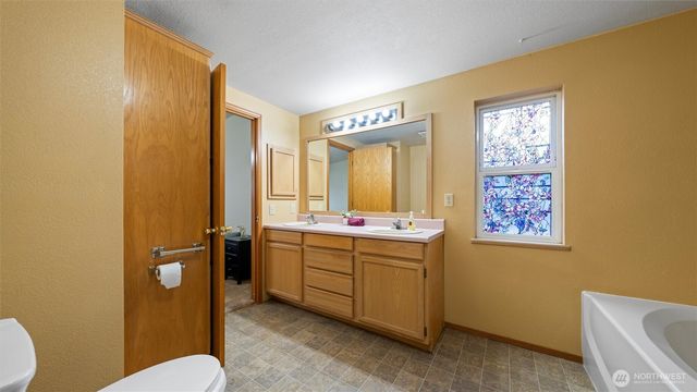 1496 Osprey Lane, College Place, WA 99324