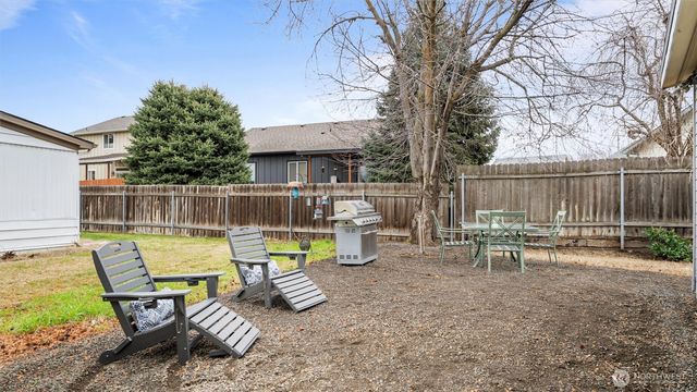 1496 Osprey Lane, College Place, WA 99324